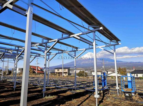 ความสำคัญของการเลือกวัสดุที่เหมาะสมสำหรับ Solar Racking